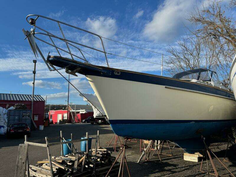 38ft Irwin Yacht For Sale