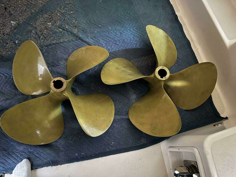 42ft Tiara Yachts Yacht For Sale