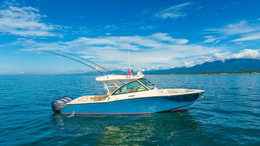 37' 2020 Grady-White Freedom 375