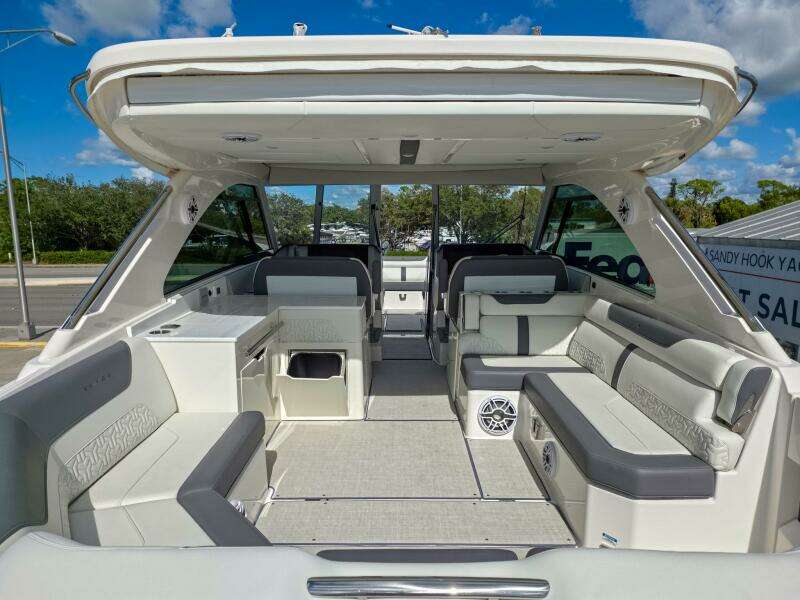 36ft Regal Yacht For Sale