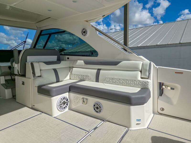 36ft Regal Yacht For Sale