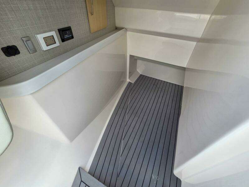 36ft Regal Yacht For Sale