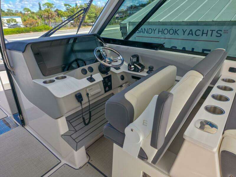 36ft Regal Yacht For Sale