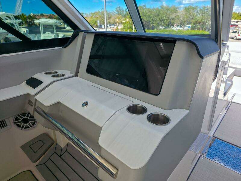 36ft Regal Yacht For Sale