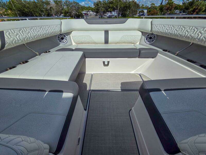 36ft Regal Yacht For Sale