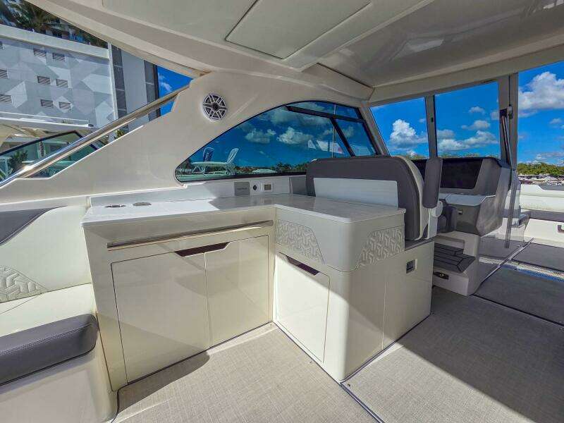 36ft Regal Yacht For Sale