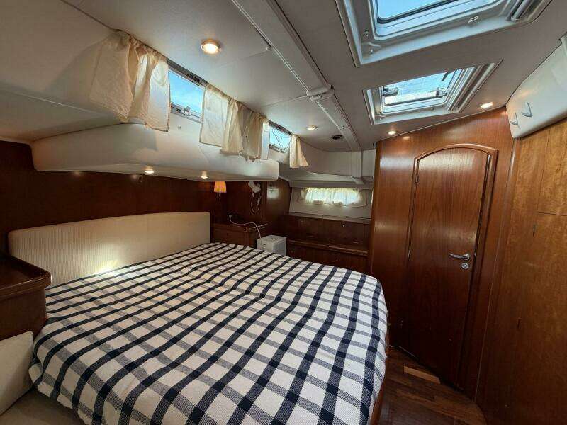 Nae Hassle 57ft Beneteau Yacht For Sale