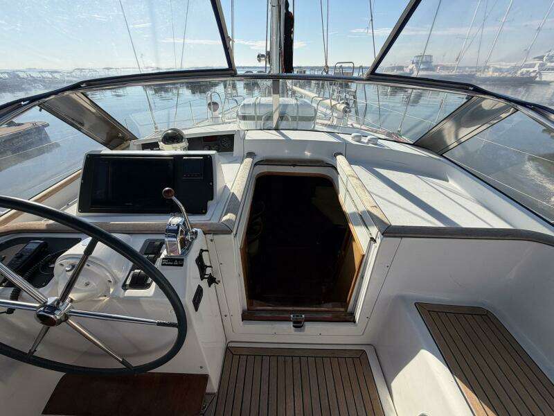 Nae Hassle 57ft Beneteau Yacht For Sale