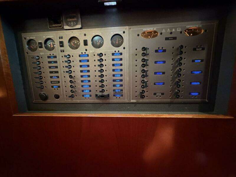 Nae Hassle 57ft Beneteau Yacht For Sale