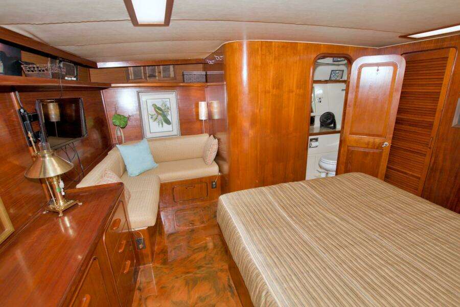 Moonlighter 44ft Gulfstar Yacht For Sale