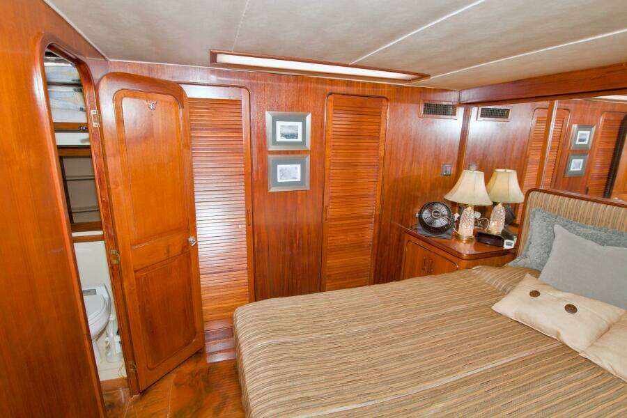 Moonlighter 44ft Gulfstar Yacht For Sale