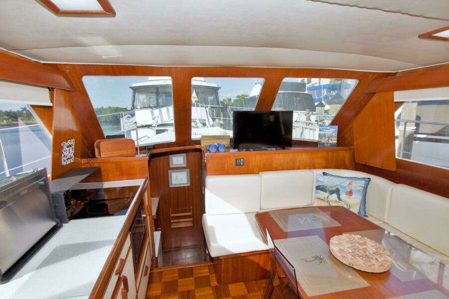 Moonlighter 44ft Gulfstar Yacht For Sale