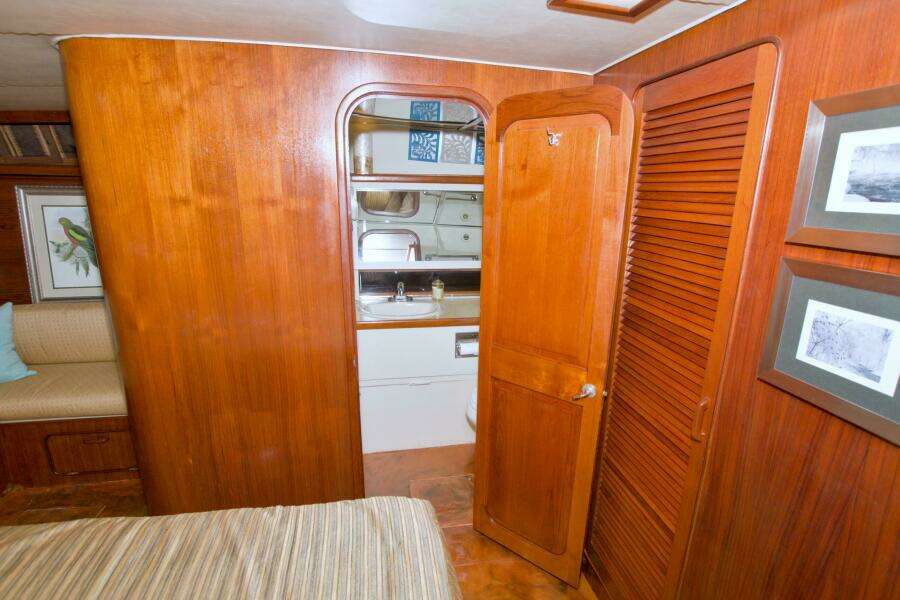 Moonlighter 44ft Gulfstar Yacht For Sale
