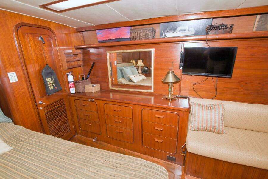 Moonlighter 44ft Gulfstar Yacht For Sale