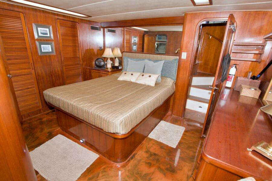 Moonlighter 44ft Gulfstar Yacht For Sale