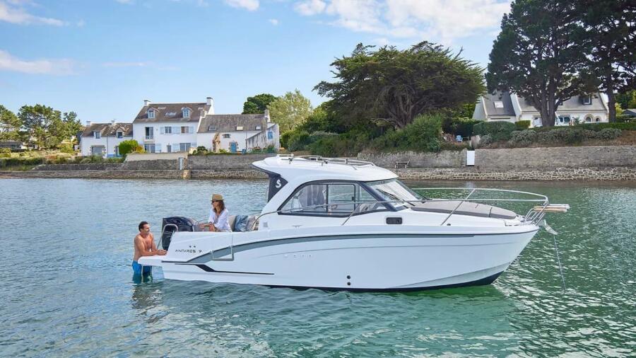 2027 Beneteau Antares 7