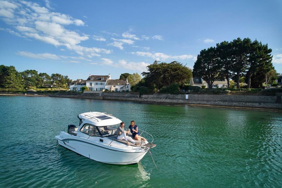 2027 Beneteau Antares 7