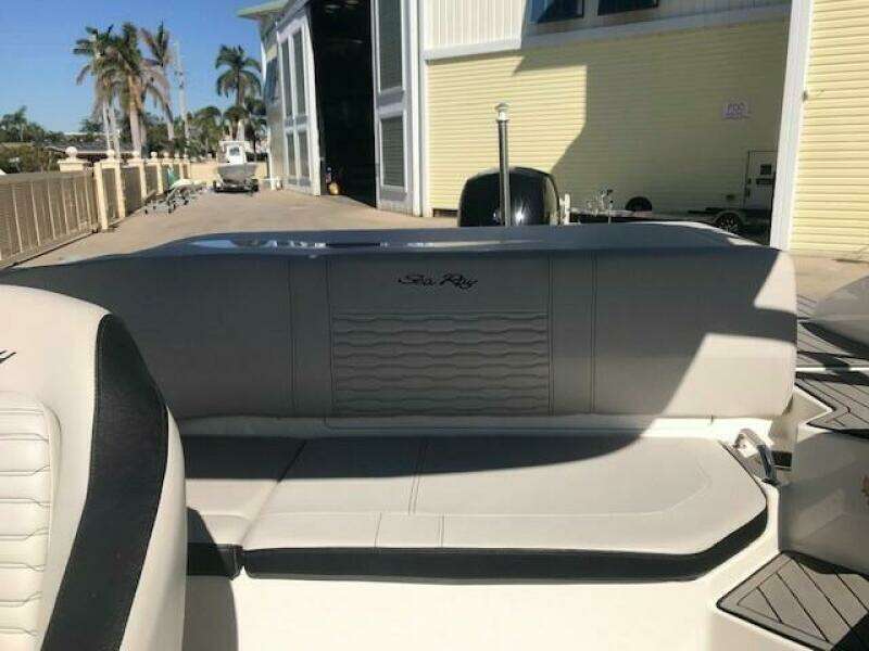 19ft Sea Ray Yacht For Sale