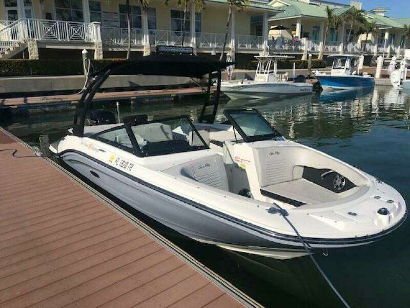 19ft Sea Ray Yacht For Sale
