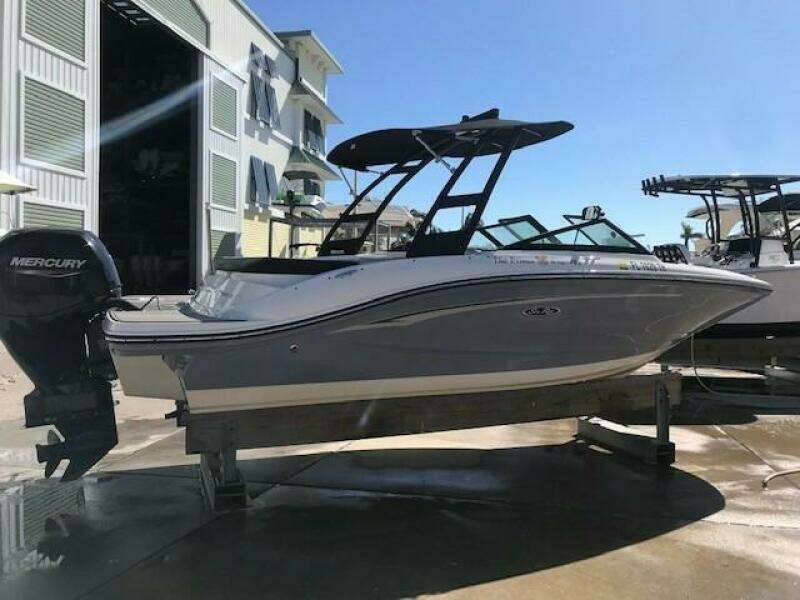19ft Sea Ray Yacht For Sale