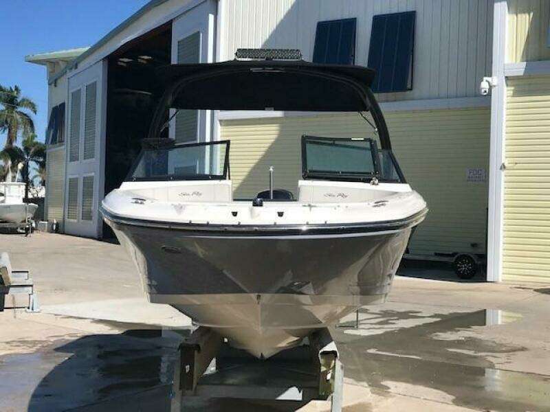 19ft Sea Ray Yacht For Sale