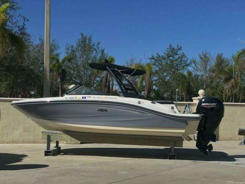 19ft Sea Ray Yacht For Sale