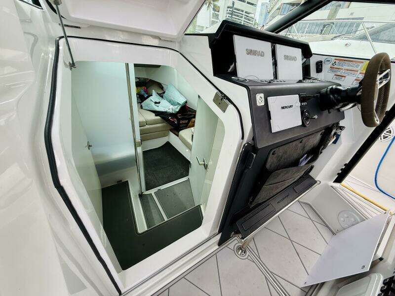 37ft Axopar Yacht For Sale