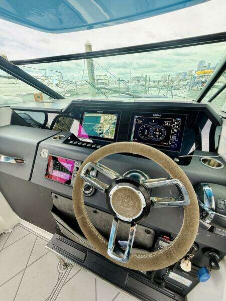 37ft Axopar Yacht For Sale