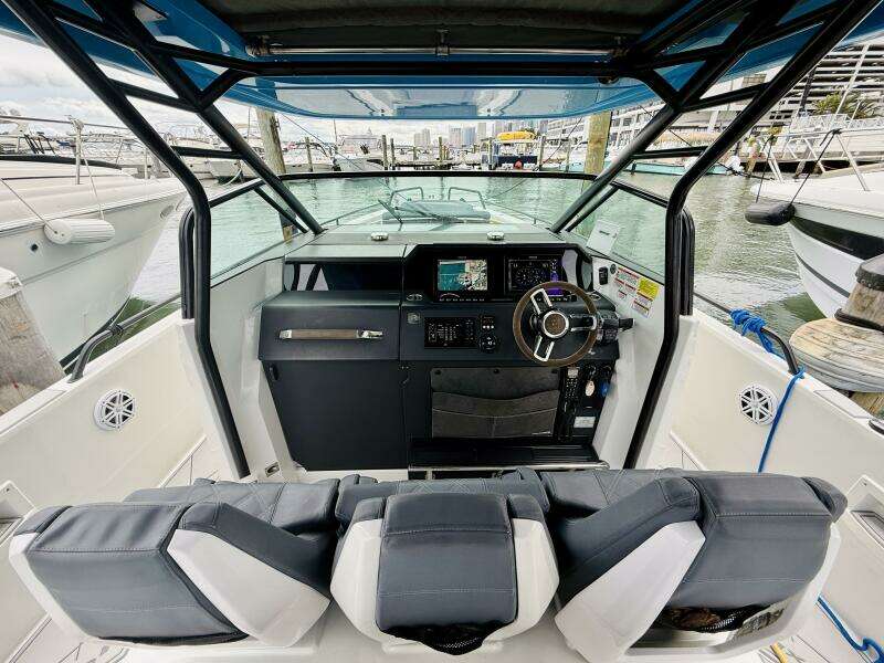 37ft Axopar Yacht For Sale