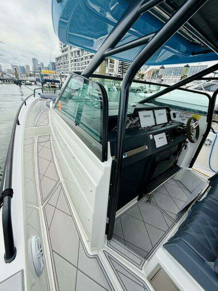 37ft Axopar Yacht For Sale