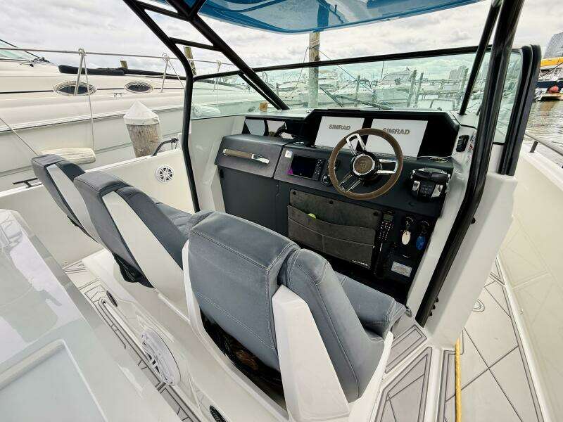 37ft Axopar Yacht For Sale