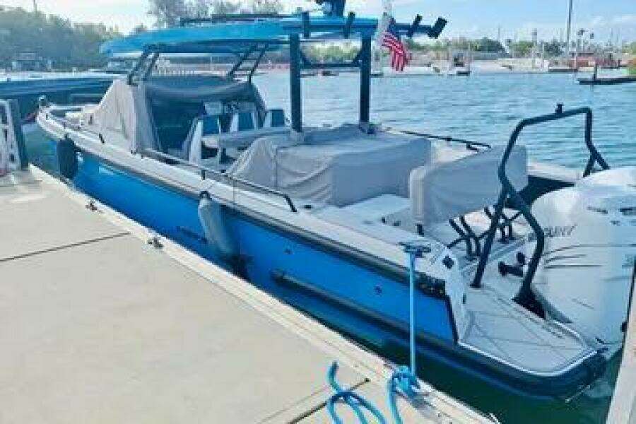 37ft Axopar Yacht For Sale