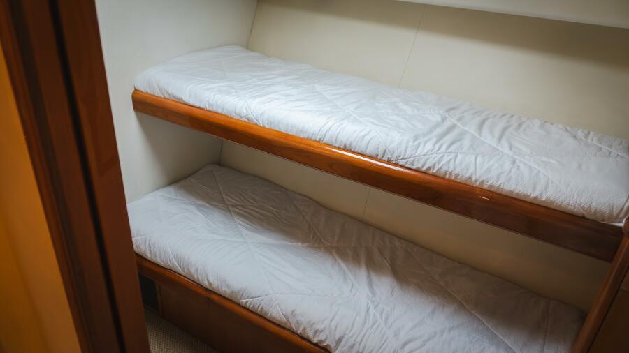 55' 2000 Viking 55 Convertible