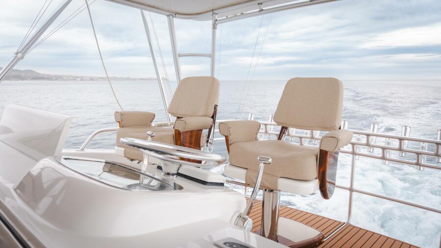 55' 2000 Viking 55 Convertible