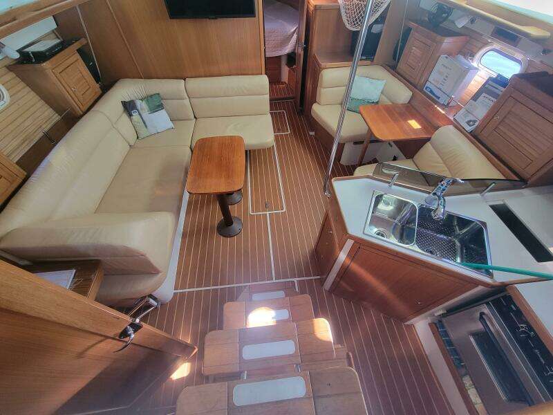 Freedom 37ft Catalina Yacht For Sale