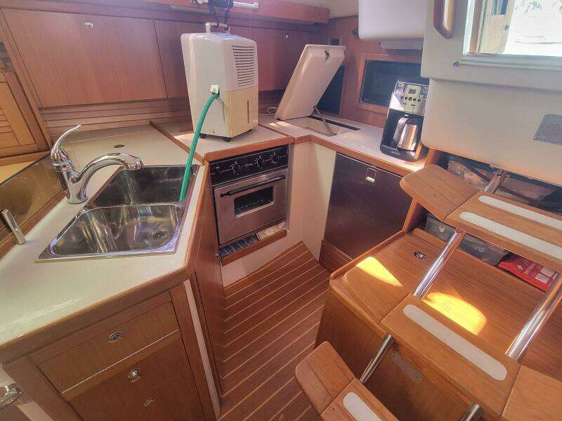 Freedom 37ft Catalina Yacht For Sale