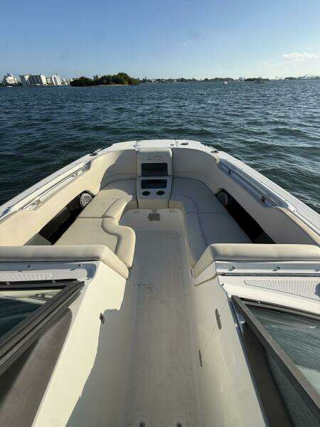 27ft Boston Whaler Yacht For Sale