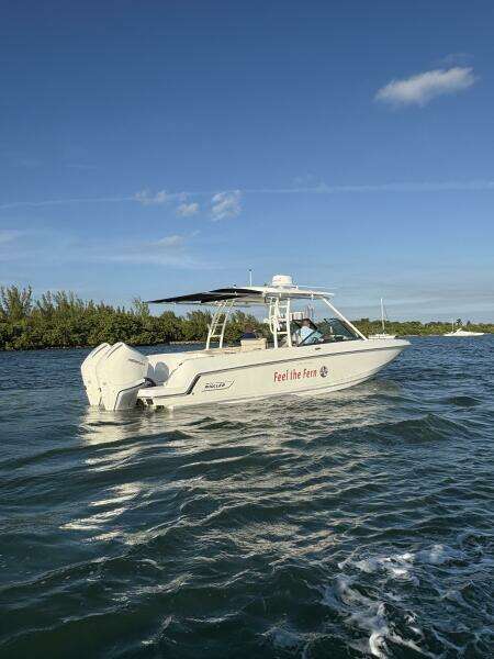 27ft Boston Whaler Yacht For Sale