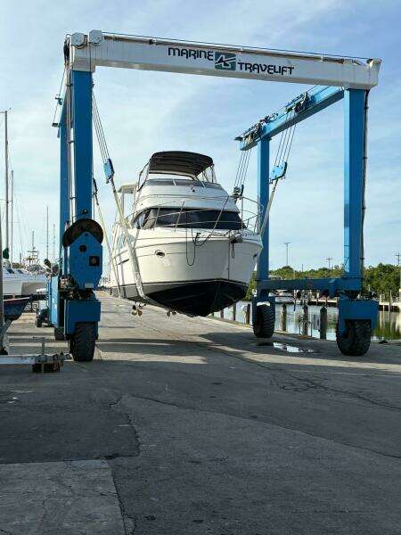 41ft Carver Yacht For Sale