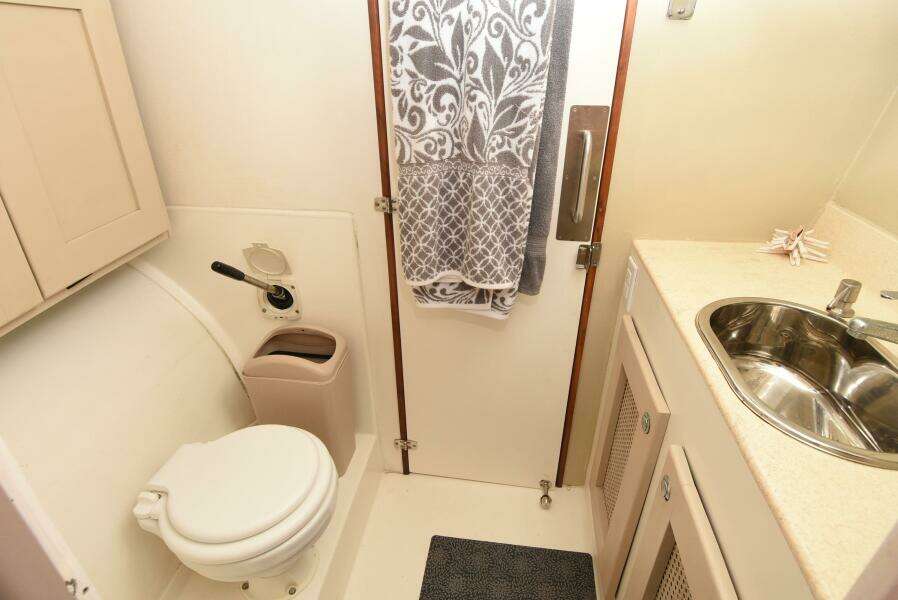 Mano Illio 41ft Maine Cat Yacht For Sale