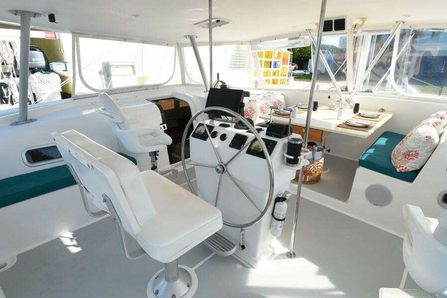 Mano Illio 41ft Maine Cat Yacht For Sale