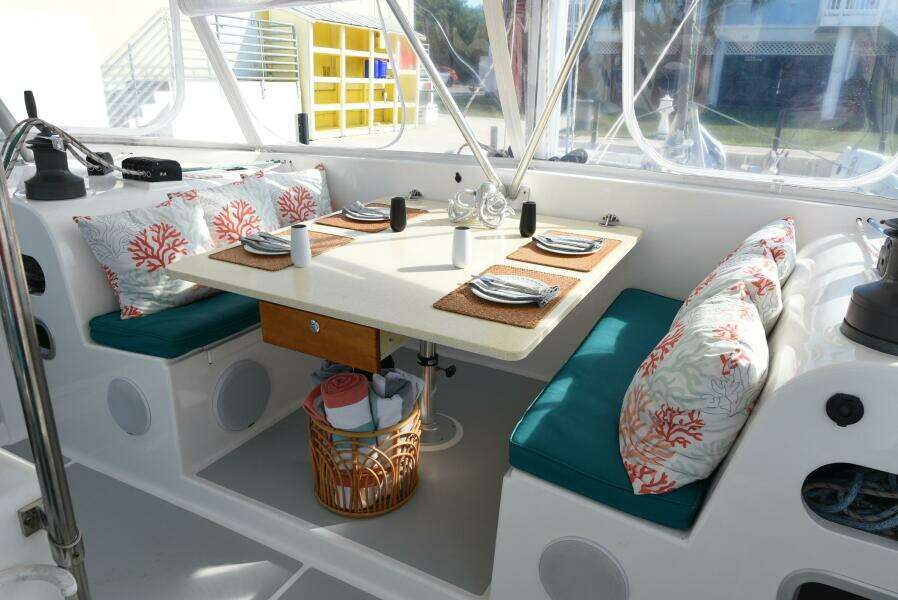 Mano Illio 41ft Maine Cat Yacht For Sale