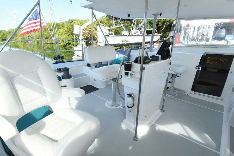 Mano Illio 41ft Maine Cat Yacht For Sale