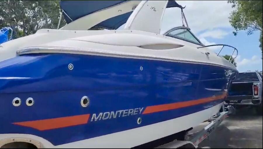 29' 2006 Monterey 298SC
