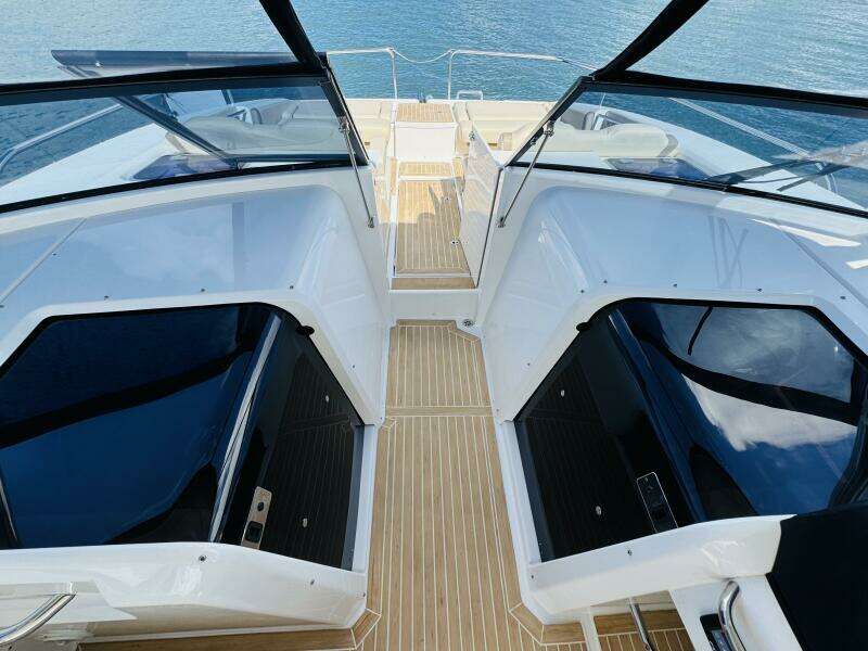 Island Jewel 36ft Aquila Yacht For Sale