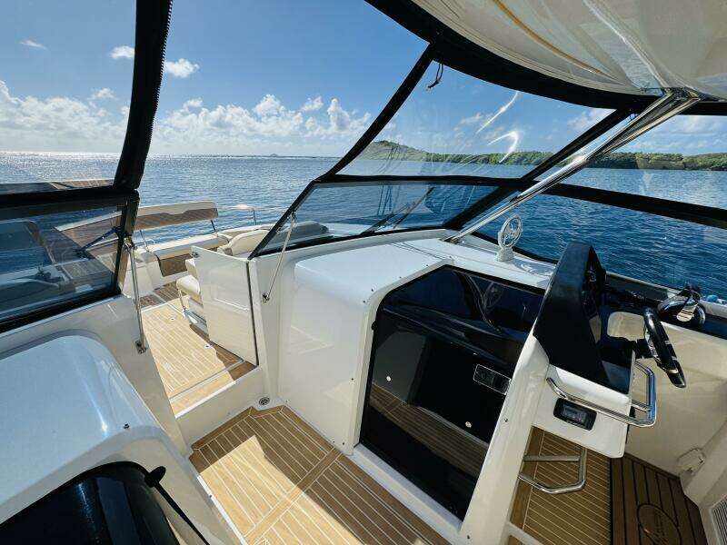 Island Jewel 36ft Aquila Yacht For Sale