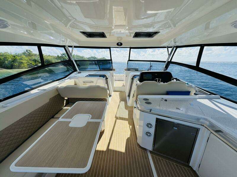 Island Jewel 36ft Aquila Yacht For Sale