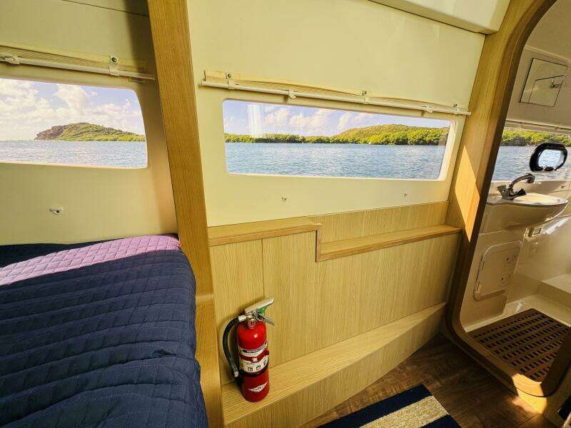 Island Jewel 36ft Aquila Yacht For Sale