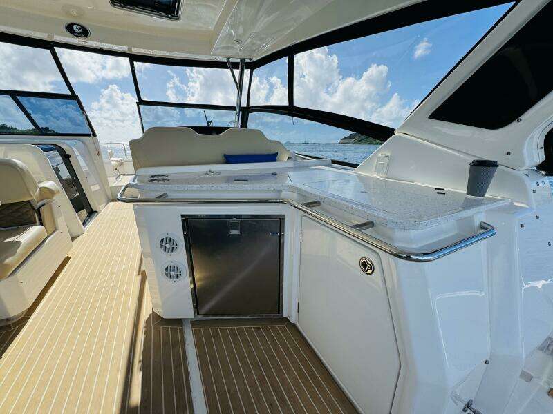 Island Jewel 36ft Aquila Yacht For Sale