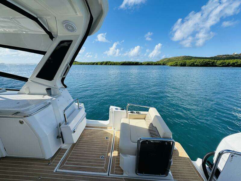 Island Jewel 36ft Aquila Yacht For Sale